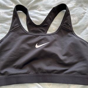 black sports bra